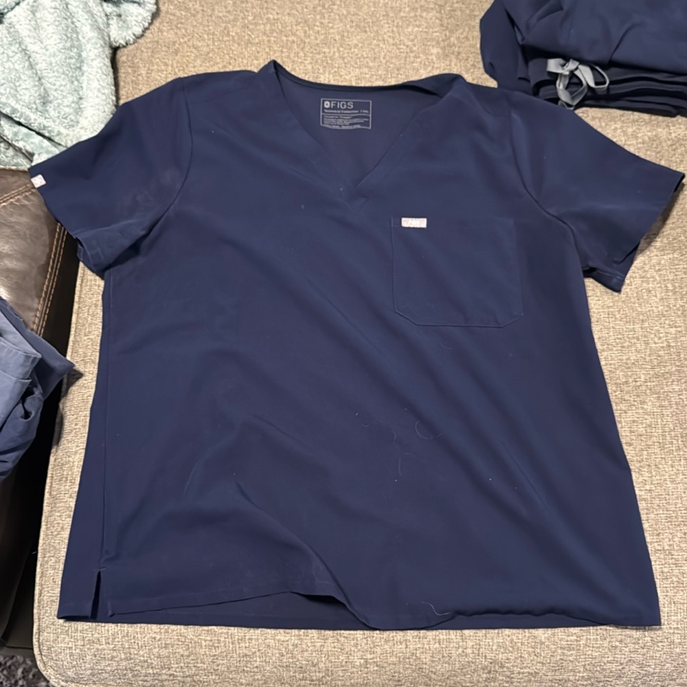 Figs catarina one pocket top